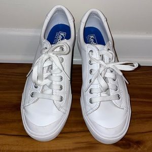 Women’s 7.5 Keds white sneakers.